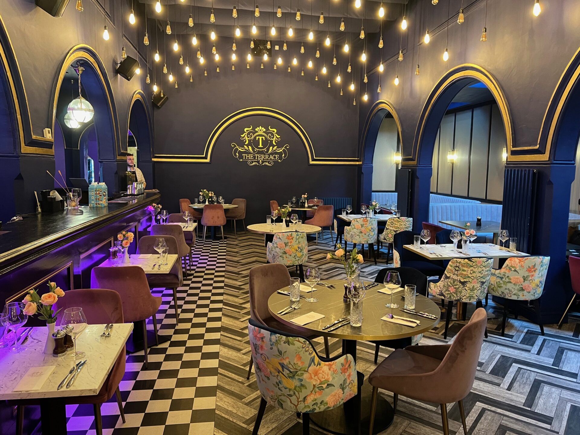 Restaurant Tables and Chairs: A Buyer’s Guide for UK Businesses