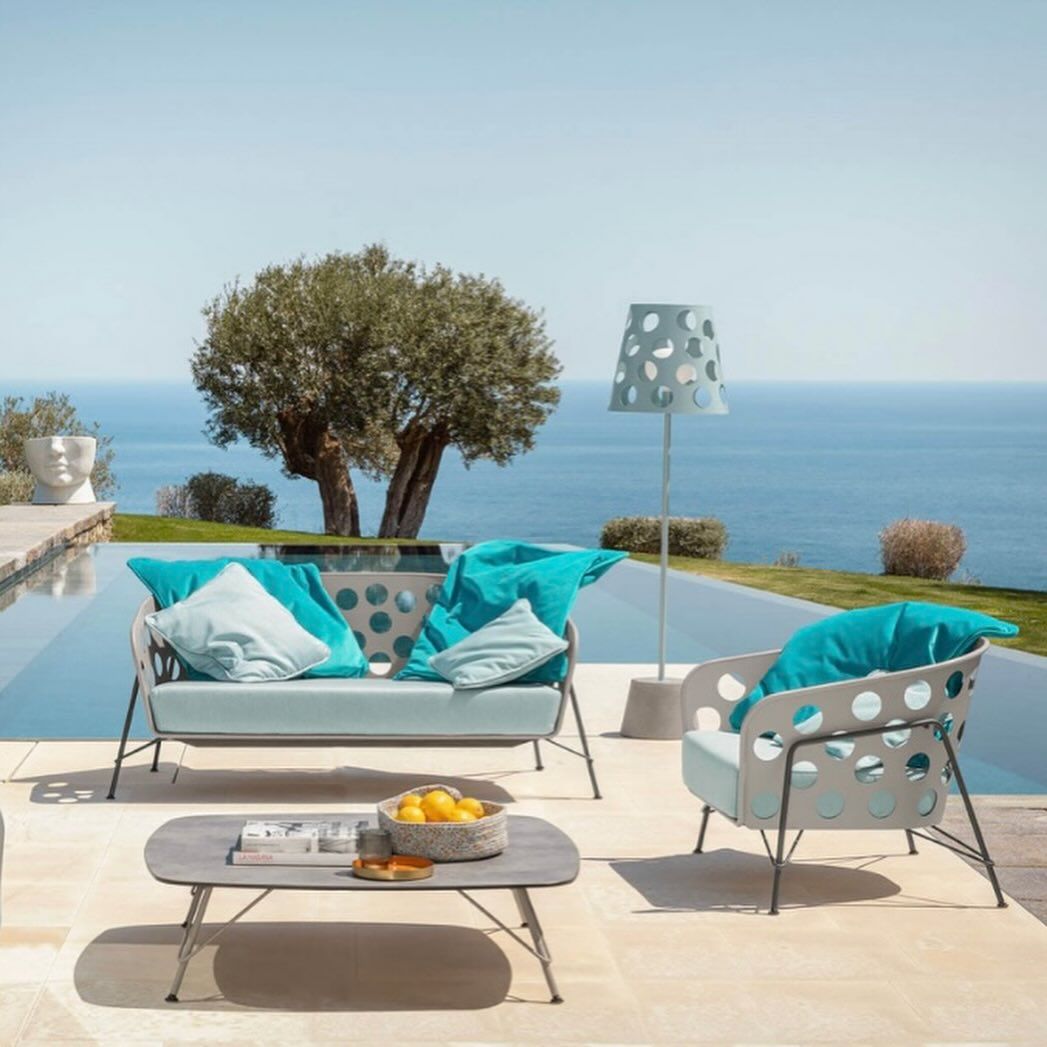 contract furniture manufacturers uk