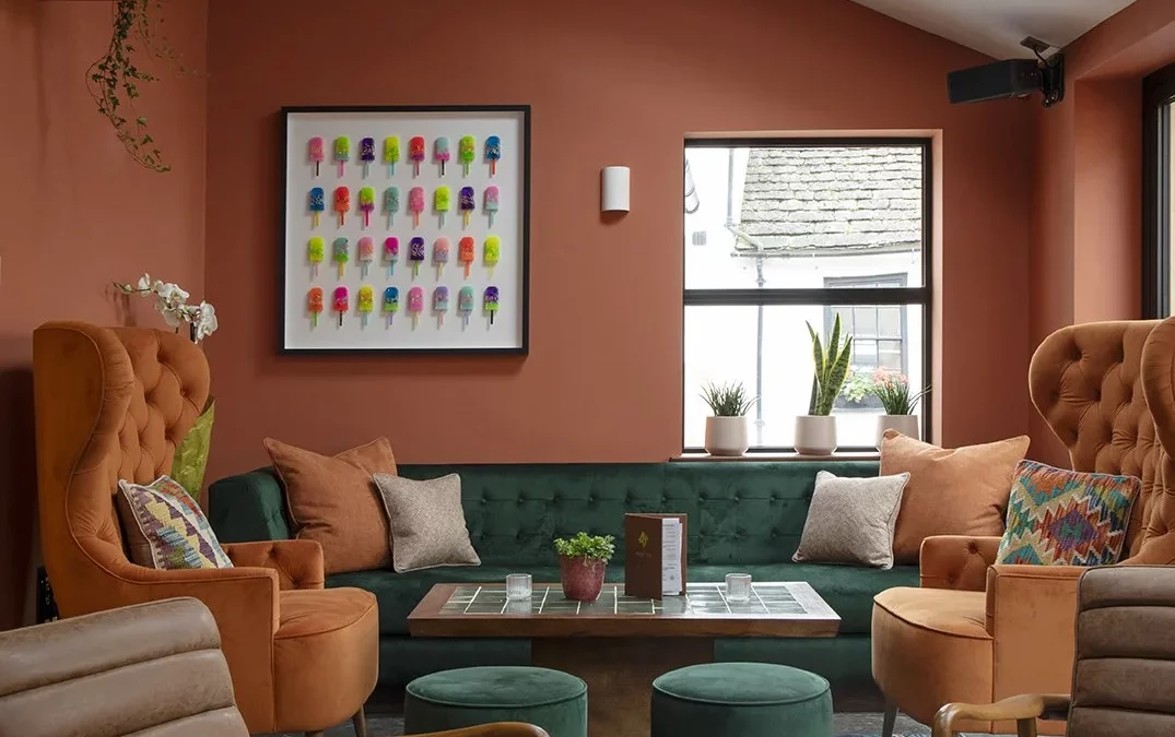 How to Choose the Right Contract Furniture Supplier in the UK